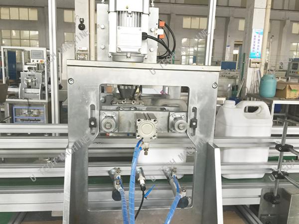 Full automatic PET HDPE PP plastic bottle mouth neck Cutting deflashing machine
