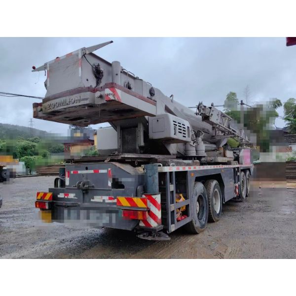 Мобильный грузовой кран Zoomlion 80 тонн Максимальная высота подъема 40 м для очистки запасов