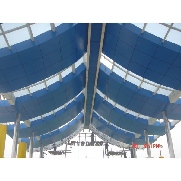Steel Truss Roof Structures using Q235 Low Carbon Steel for Toll and Railway Stations | Durable and Reliable Solutions