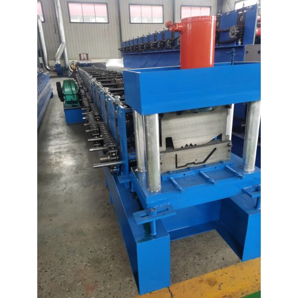 Крен трубы Даунспоут сточной канавы водяного канала формируя машину