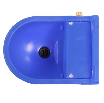 Durable PP Plastic Livestock Water Bowl For Cattle Horses And Sheep In Blue Color