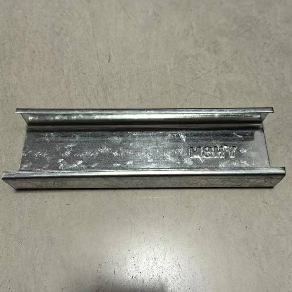 Non Combustible Fire Resistance Metal Stud And Track For Various Sizes In Steel
