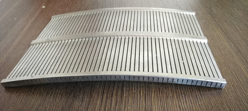 High structural strength Johnson wedge wire screen pipe filtering slot inner for filter water