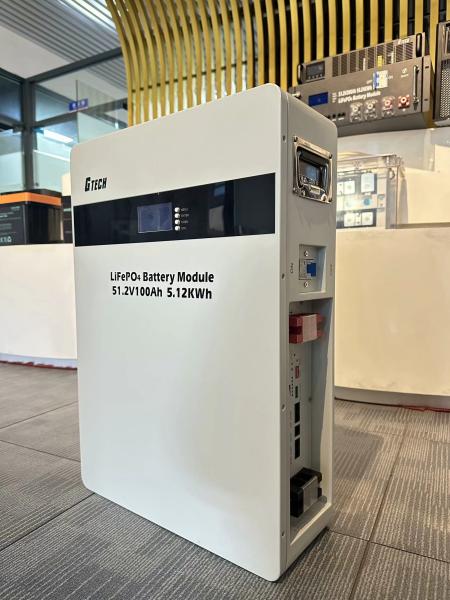 コンパクトで軽量な太陽電池 LiFePO4 バッテリー 12V 100AH 200AH 簡単にインストール