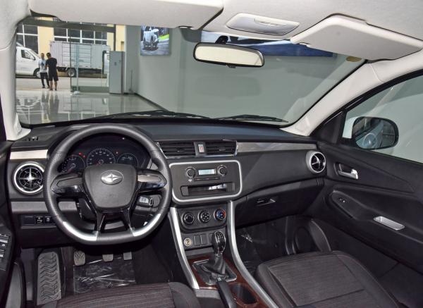 High Performance Gasoline SUV 7 Seats Openable Panoramic Sunroof