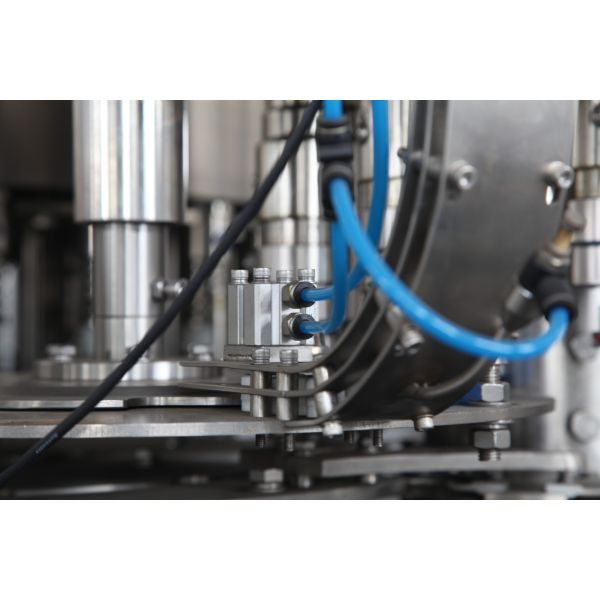 Dia 110mm 8000BPH Mineral  Water Bottle Filling Machine