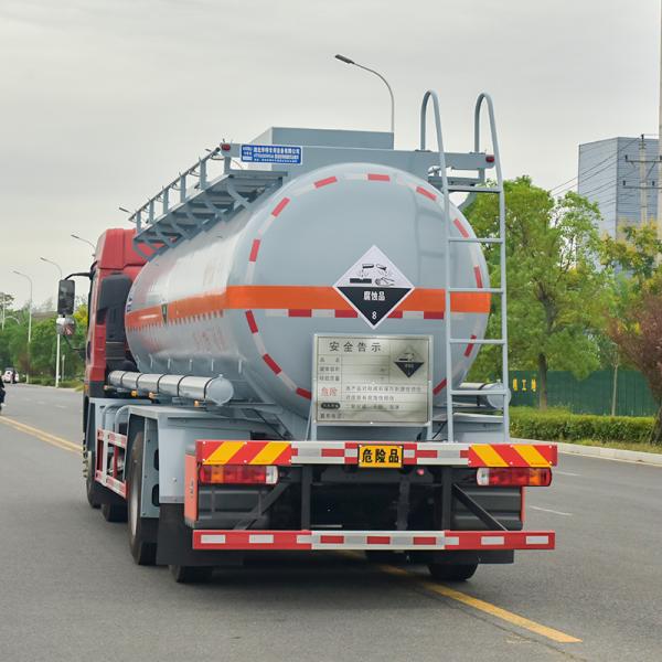 8x4 Drive Wheel Chemical Tanker Truck 15CBM Capacity Corrosive Toxic / Acidic Liquid Transport