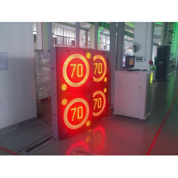 Portable Speed Limit Electronic Signs RS485 RS232 GPRS Ethernet 4G 3G