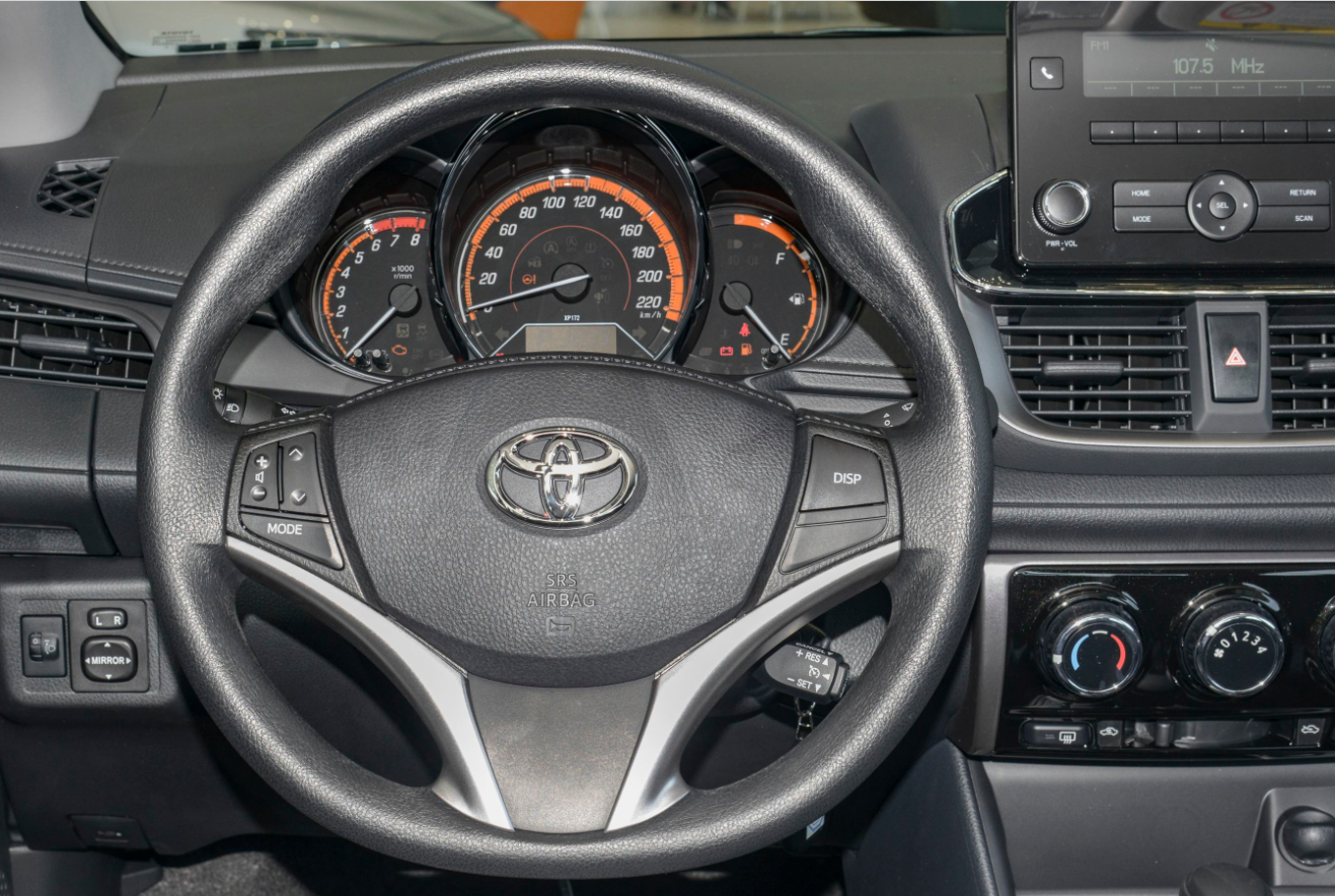 5 portes 5 places voitures à hayon Toyota YARiS L 2022 1.5L CVT Lingxian PLUS Version