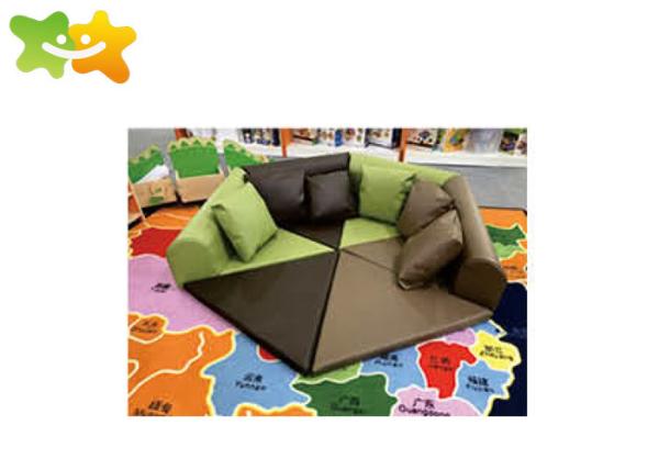 Kindergarten Soft Foam Play Equipment Strong Galvanized Pipe Post Non Faded