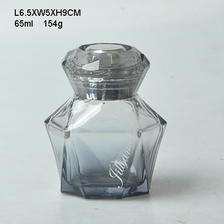 Stylish and Transparent Glass Storage Jar with Colored Plastic Cover 100% Food Safe