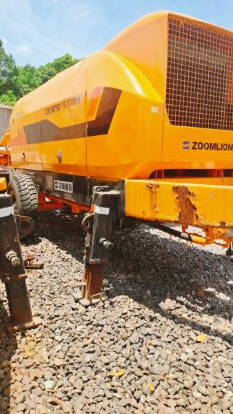 60m3/H 180m 174kw Trailer Concrete Pump High Safety Easy To Clean Yellow
