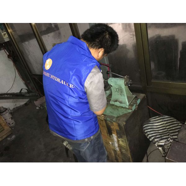 Насос с зубчатой передачей замены Рексротх 22Л для сельскохозяйственной техники Деутц А46