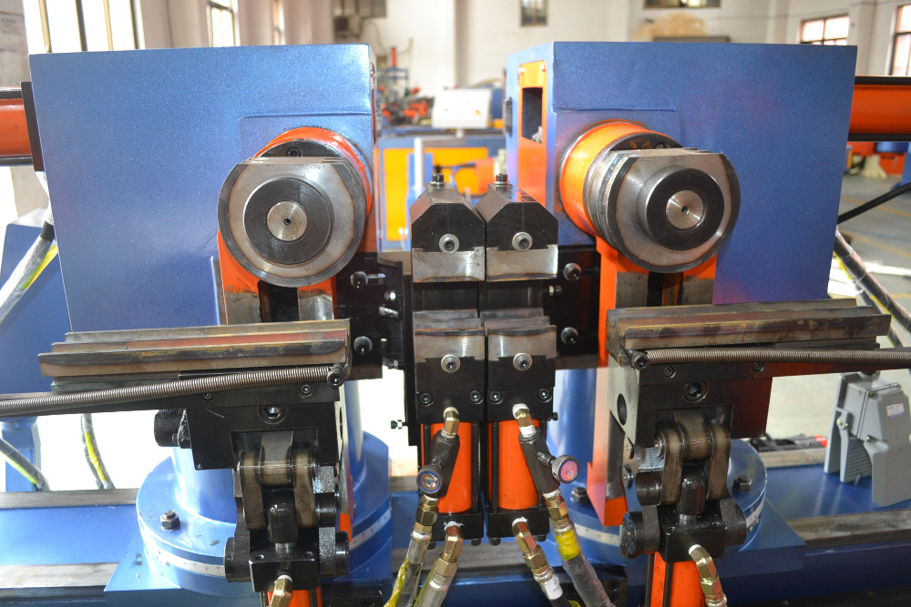 Гибочной машины трубы нержавеющей стали Cnc гибочное устройство трубки Ss слабой гидравлическое двойное главное