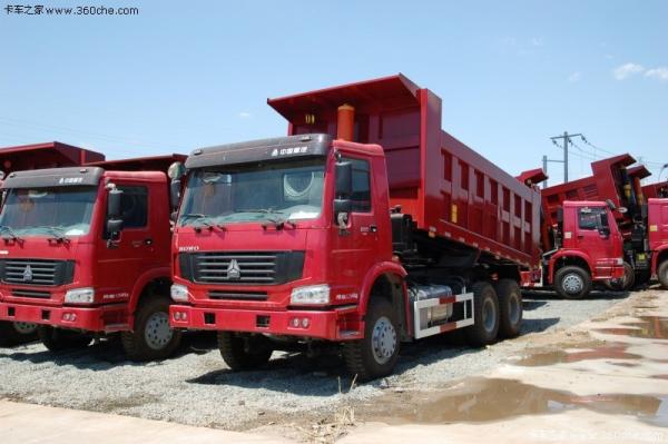 Medium Duty Dump Truck For Dumping Muck , 30 Ton Heavy Duty Semi Trucks