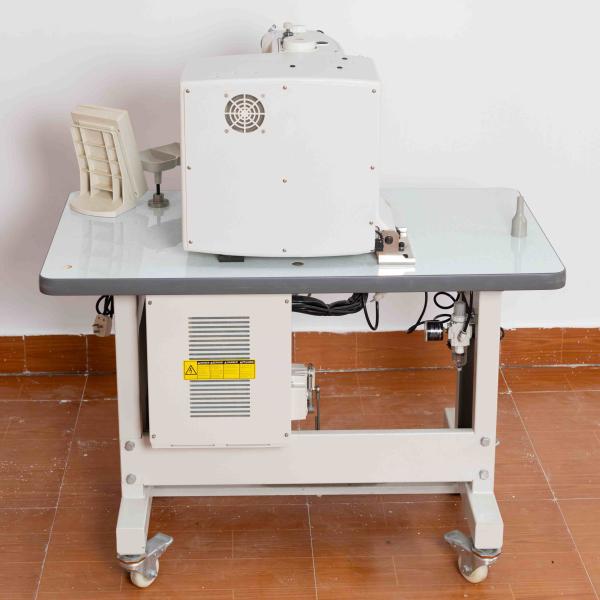 Industrial Automatic Buttonhole Sewing Machine With Electronic Thread Clipper