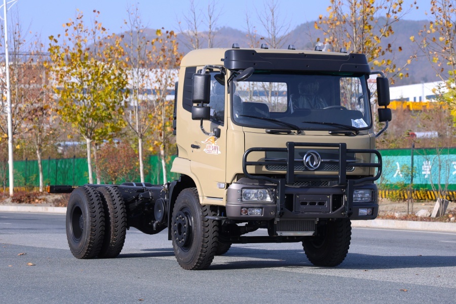 Heavy Duty Flat Cab Truck Chassis with Weichai Power for Overseas Modification