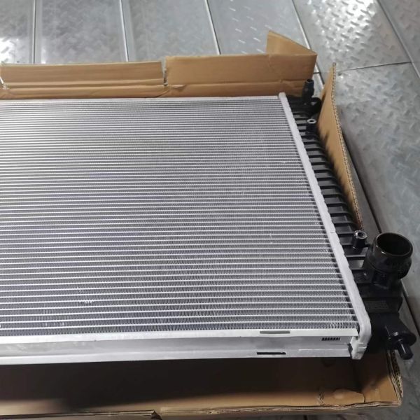 BENTLEY Flying Auto Engine Radiator With Condenser And Water Tank 3W0198115H 4W0121253 3W0198115B
