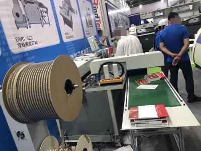 Tampa de /Punch da alimentação DWN-520 automática e interno separada para ajustar o furo/máquina obrigatória automática