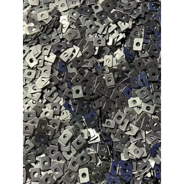 Plaque de soupape de précision personnalisée pour les compresseurs sans huile.