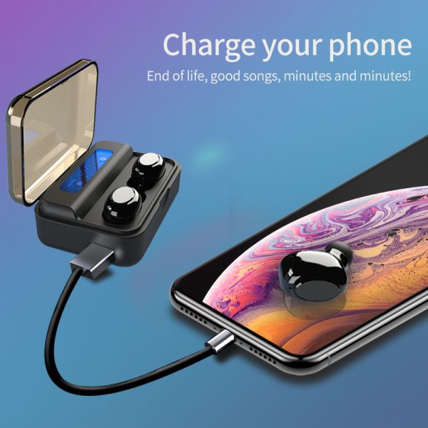 ODM LED Display 5h Power Bank Earphones Polymer lithium battery