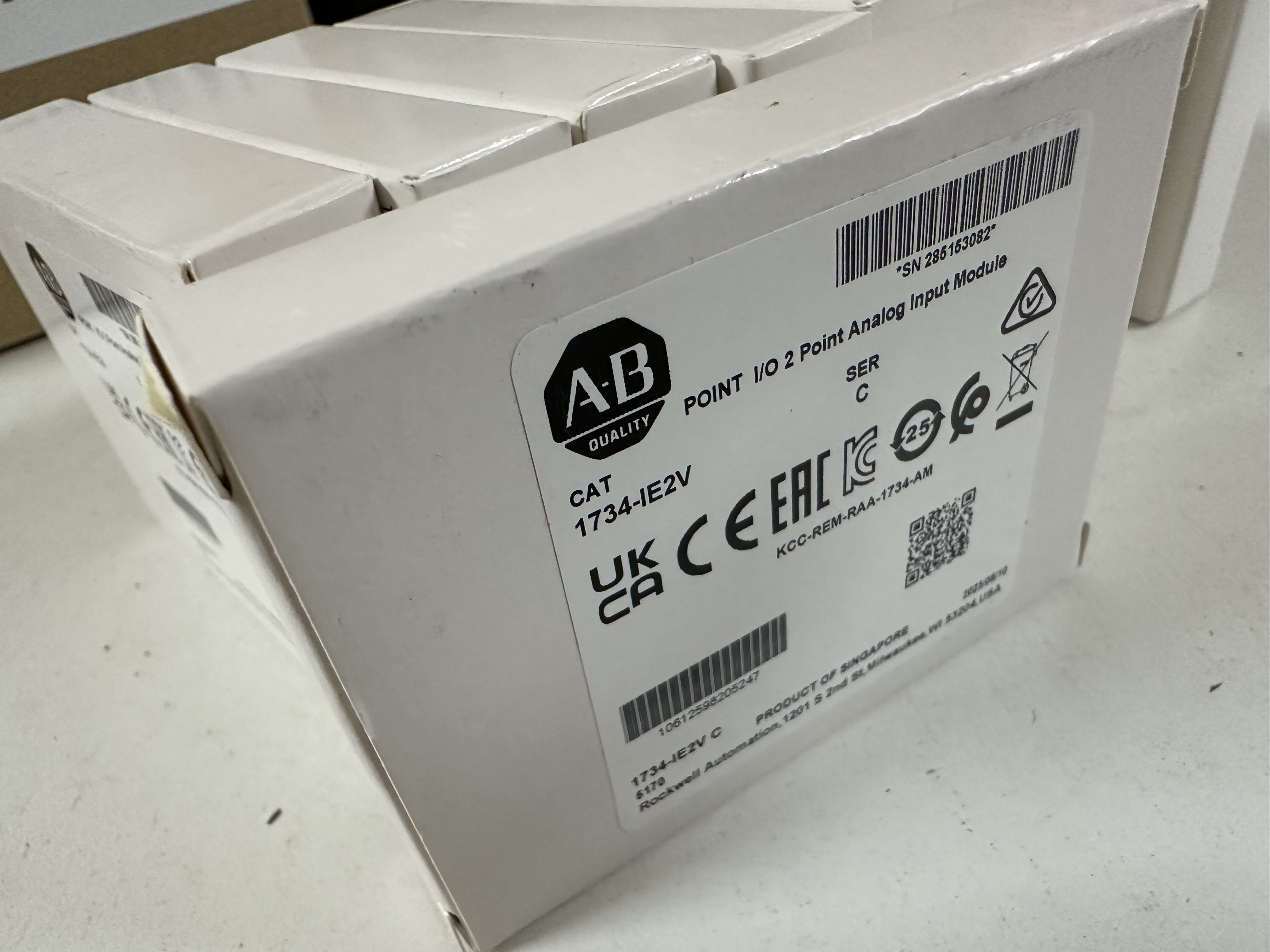 1734-IE2V ALLEN BRADLEY PLC Products ПОЙНТ I/O Аналоговый входный модуль 2
