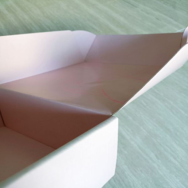 Почтовые ящики из розового картона для экологически чистой упаковки