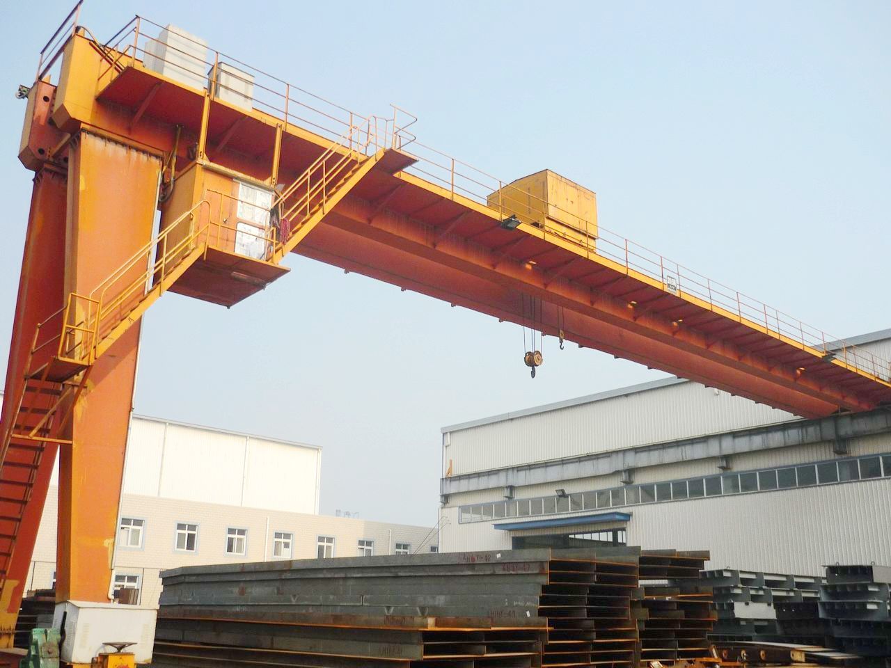 Good Quality BMH Model Portable Single Beam Travelling Semi Gantry Crane with Hoist