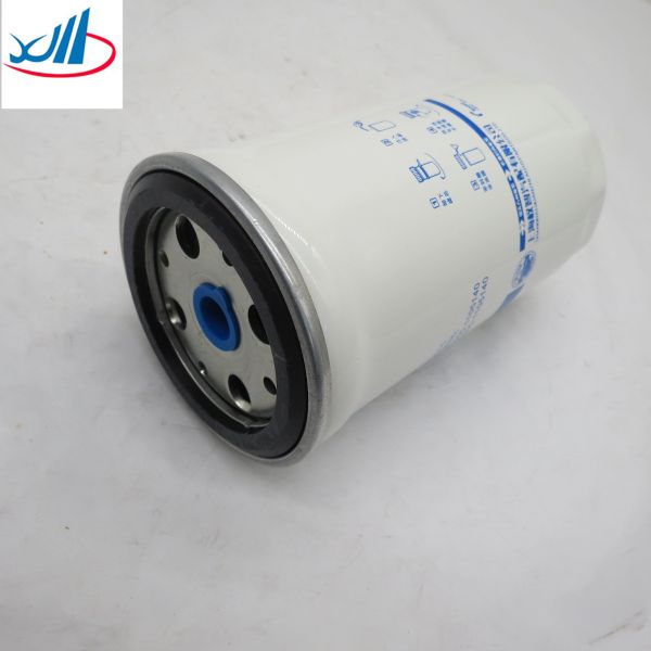 FAW Truck Parts 1105-00096 Bus Spare Parts Oil Fuel Filter Diesel Filter