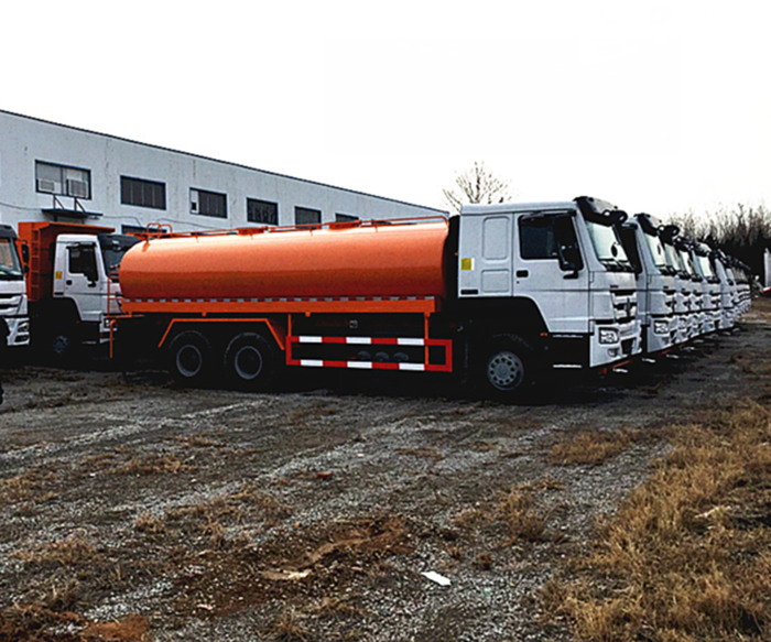 Caminhão de petroleiro da água de Sinotruk Howo 20000L do Euro 2