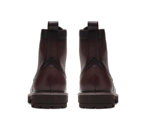 As botas do vestido do couro dos homens do estilo da forma cinzelam botas apontadas vintage de Martin dos homens do dedo do pé