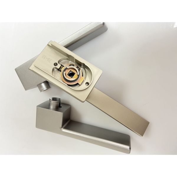 Custom CNC Machining Service for Brass SS Metal Plastic Parts