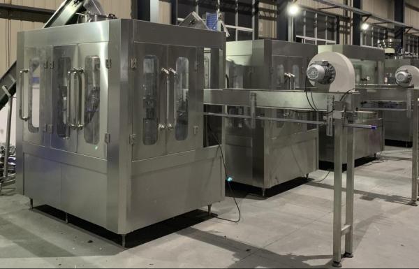 Lower Power 2KW Mini Scale Carbonated Drink Filling Machine With SIEMENS PLC