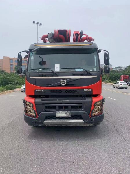 180m 178 rouge Volvo châssis 56m Béton d'occasion Pompes de camion de camion Pompes montées pour le bâtiment