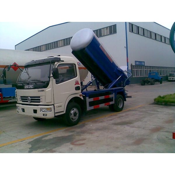 Heavy combination vacuum jetting truck , high pressure cleaning and vacuum suction truck