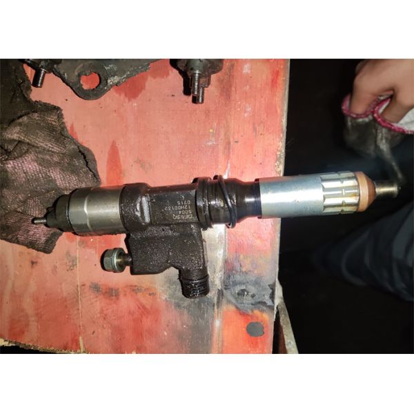 4HK1 6HK1 Used Fuel Injector For Excavator ZX240-3 ZX330-3 8982843930 0950005471