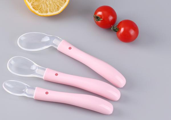 Food grade BPA free toddler training feeding soft tip silicone kids baby spoon baby tablewaree