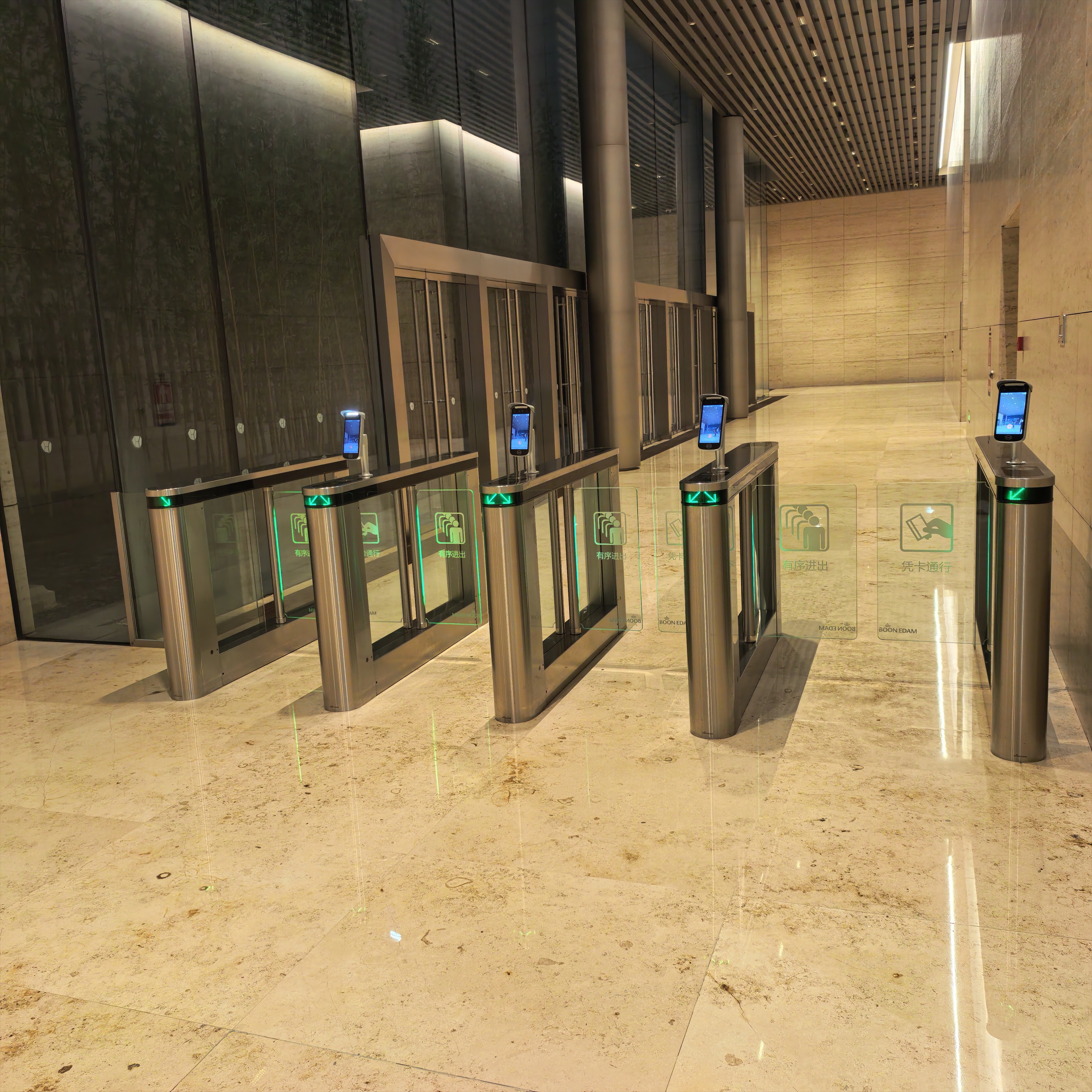 Outdoor Park Swing Barrier With RFID Card Recognition
