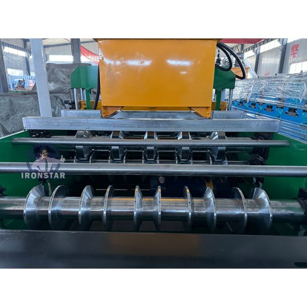 “Hot Sale In South Africa IBR Crimping Roof Sheet Roll Forming Machine With Complete Working Video Automatic 686 Trapezoidal Metal Roof Panel Making Machine For Factory Warehouse”