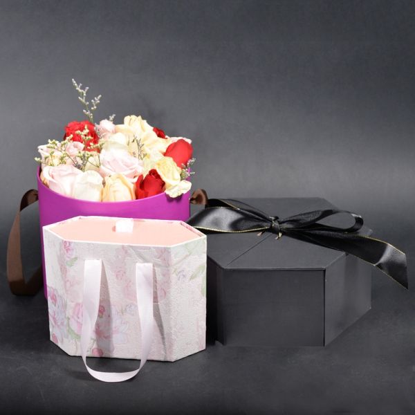 ECO - Friendly Recycled Luxury Paper Gift Box Flower Packing Classic Style