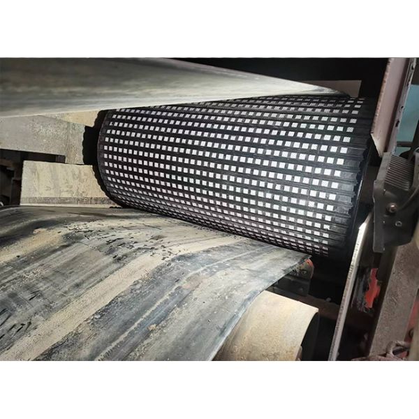 High Alumina Ceramic Pulley Lagging For Conveyor Drum Ceramic Tiles Rubber Lagging Sheet