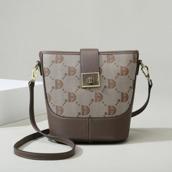 Zipper Women Shoulder Handbag Large Capacity Bucket Crossbody Shoulder Handbag