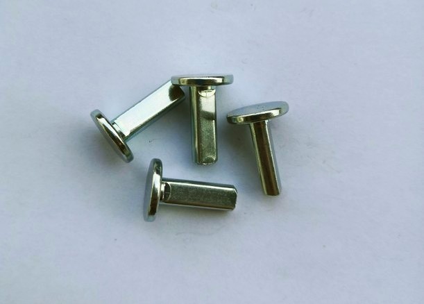 Pin вала Pin вала шарнирного валика автокресла шарнирного валика шарнирного валика Sat автомобиля шарнирного валика холодный возглавляя ковка вхолодную Средний шарнирный валик автокресла стали углерода, холодная рубрика/ковать Pin вала