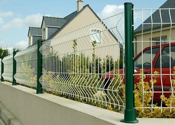 White Color Triangle Bending Wire Mesh For Garden Fence and Courtyard