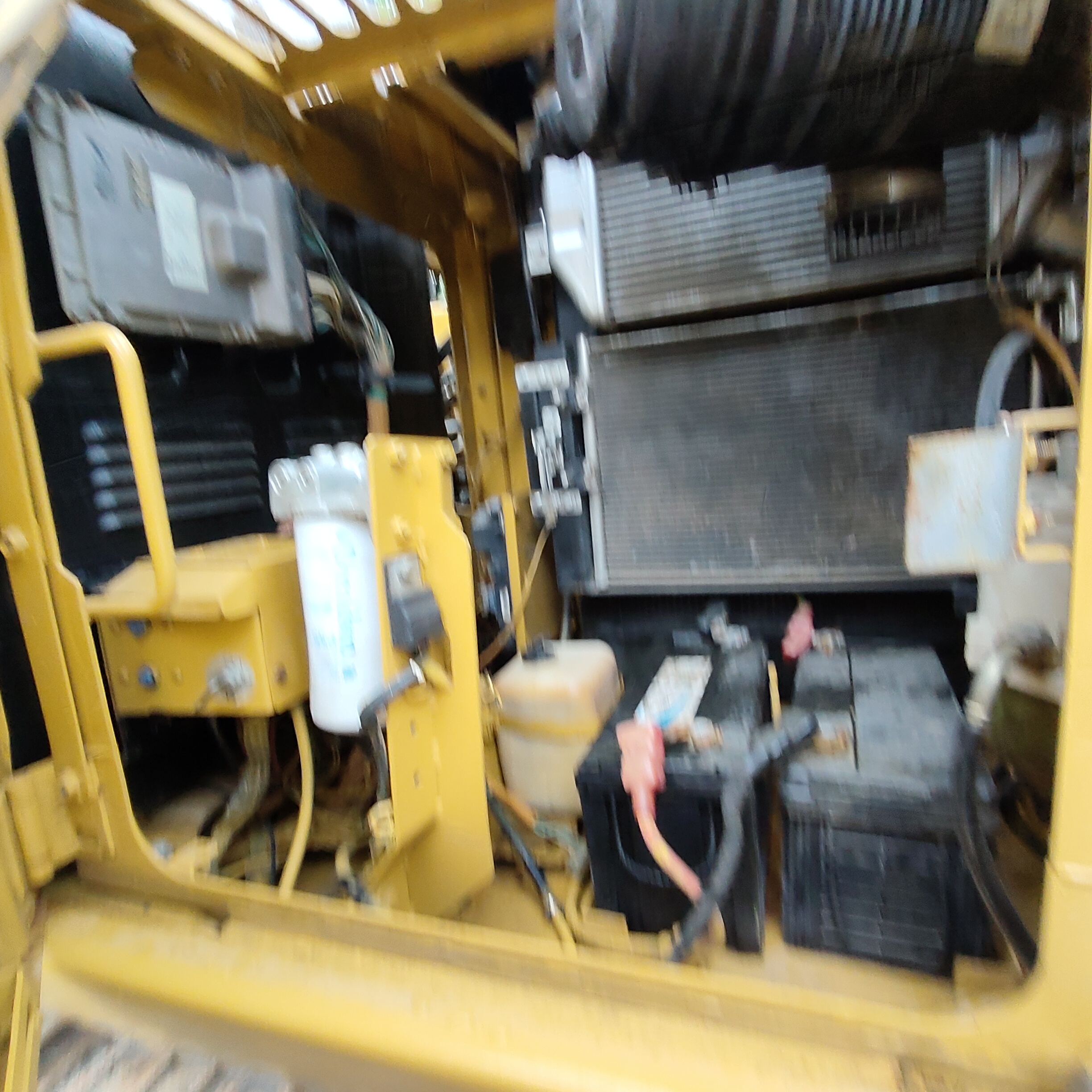 Эксплуатационный экскаватор Caterpillar 312D с хорошей адаптацией к суровым условиям