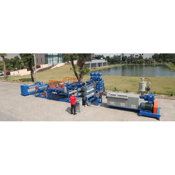 High Speed Plastic Sheet Extrusion Machine For Luggage / Household Furniture