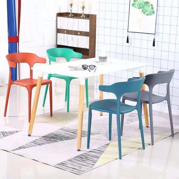 Sillones de plástico para comedor de apilamiento impermeables Sillones de plástico de comedor de color verde