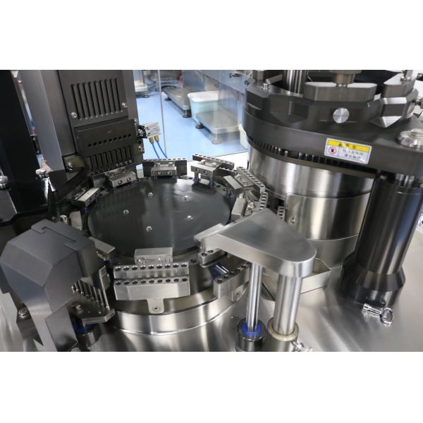 Automatic Pharmaceutical Capsule Filling Machine For Powder Pellet