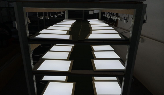 180° Waterproof Square LED Panel Light Inside 48W IP50 100 Lumen / Watt CE Approval