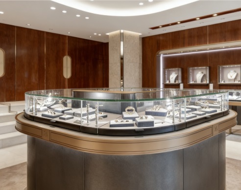 Curved Glass Jewelry Display Cabinet with LED Lighting and Customized Solutions for Retail Stores